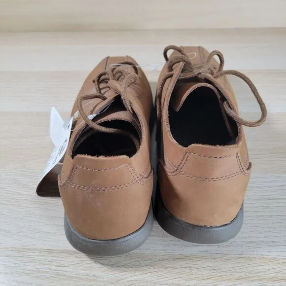 CROCS Venture Brown Leather Walking Shoes Mens Size 7 Chocolate Sneakers Comfort