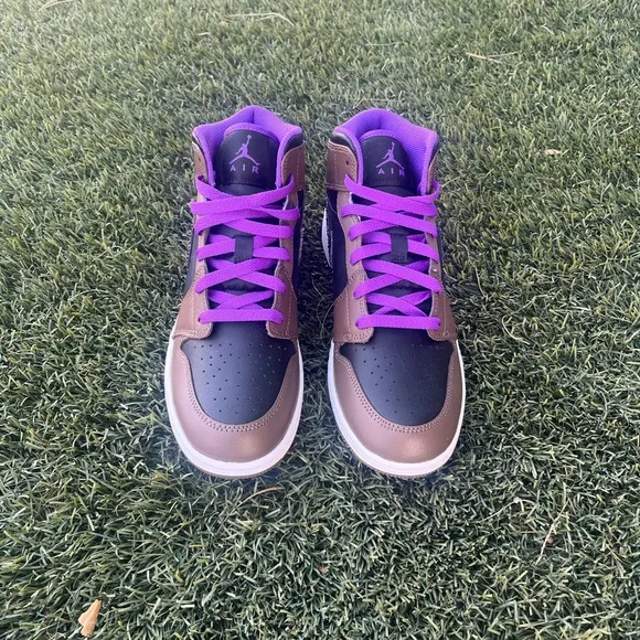 Custom Rhinestone Nike ShoesAir Jordan 1 Mid (GS)Palomino/White-Wild Berry