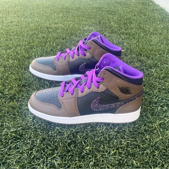 Custom Rhinestone Nike ShoesAir Jordan 1 Mid (GS)Palomino/White-Wild Berry