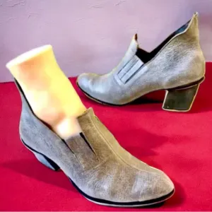 Cydwoq Gray Leather Hand Crafted Booties Heels Boots Victorian Swoop