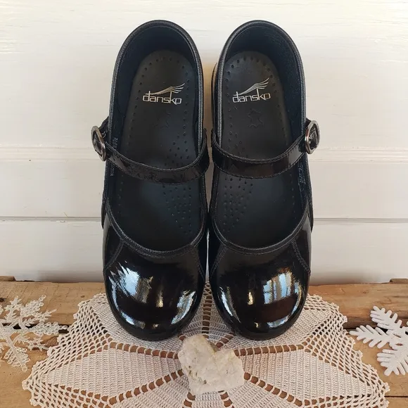 Dansko Pro Mary Jane Clogs Black Patent Leather Marah Strappy Buckle Boho 7.5-8