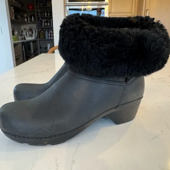 Dansko Women's Stormy Black Leather Fur Ankle Bootie / EU 42 / US 11.5 - 12