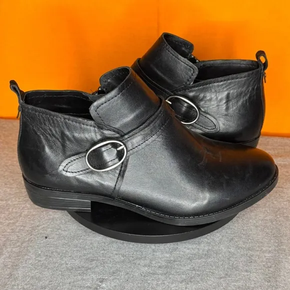 David Tate Maizy Bootie Black Buckle Leather Side Zip 8.5 W