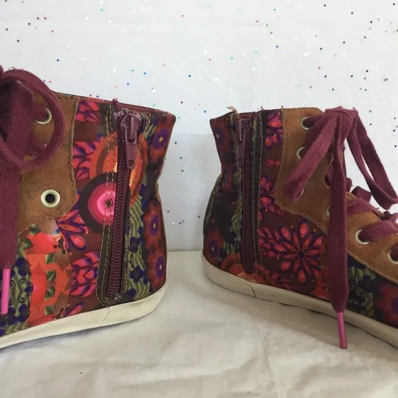 Desigual Floral HiTop Sneaker - 37KS140 Size 38 Us 7 Lace up and Side Zip VGUC!