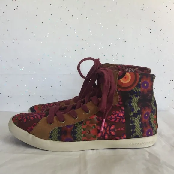 Desigual Floral HiTop Sneaker - 37KS140 Size 38 Us 7 Lace up and Side Zip VGUC!