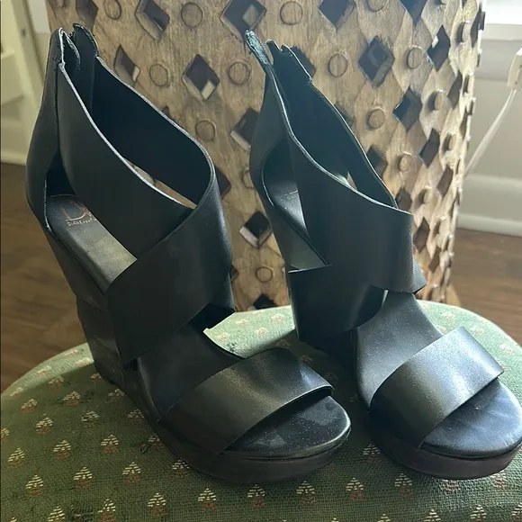 Diane von Furstenberg Opal Wedge Sandals 8
