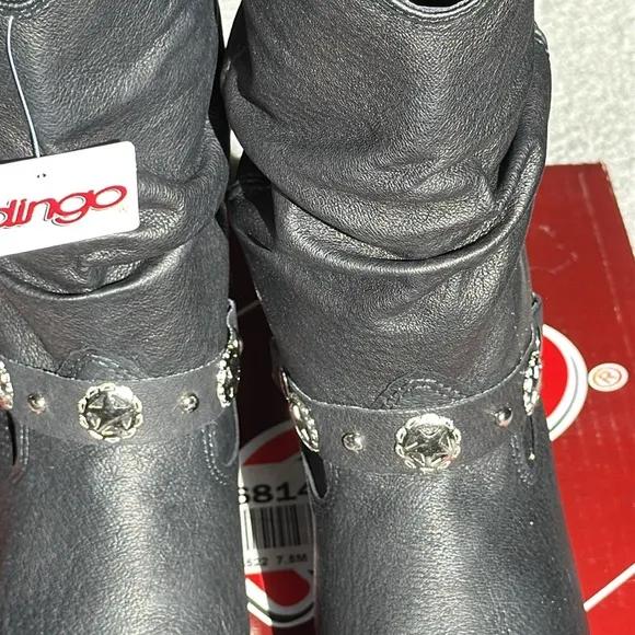 Dingo Black Leather Western Boots. Toe Guards, Studded, Heel Chains, size 7.5M.