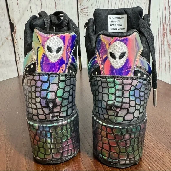 DOLLS Kill X YRU Qozmo Lo Alien Iridescent Reptile Embossed Platforms 4US 35 Eu