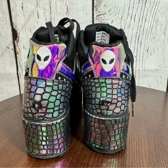 DOLLS Kill X YRU Qozmo Lo Alien Iridescent Reptile Embossed Platforms 4US 35 Eu