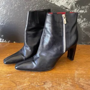 Donald Pliner 8.5M Red Bottom Stiletto Zipper Boots Black Red Leather Square Toe