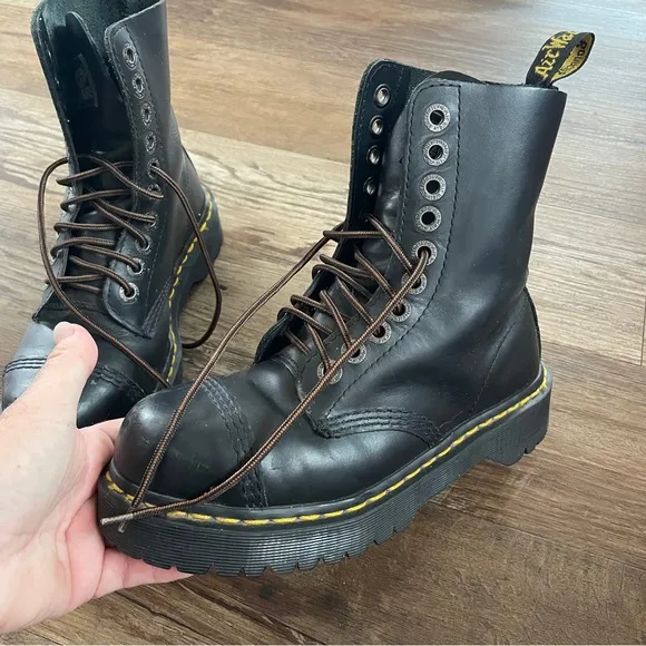 Dr Martens 10 hole steel toe boots 10966