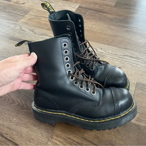 Dr Martens 10 hole steel toe boots 10966