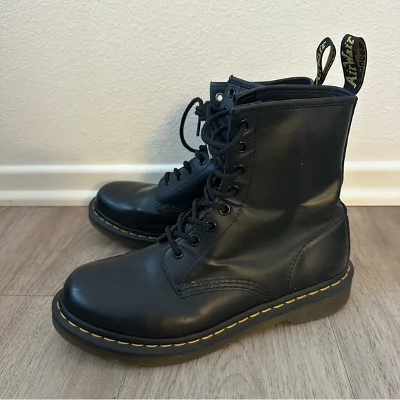 Dr. Martens 1460 Airwear Black Leather