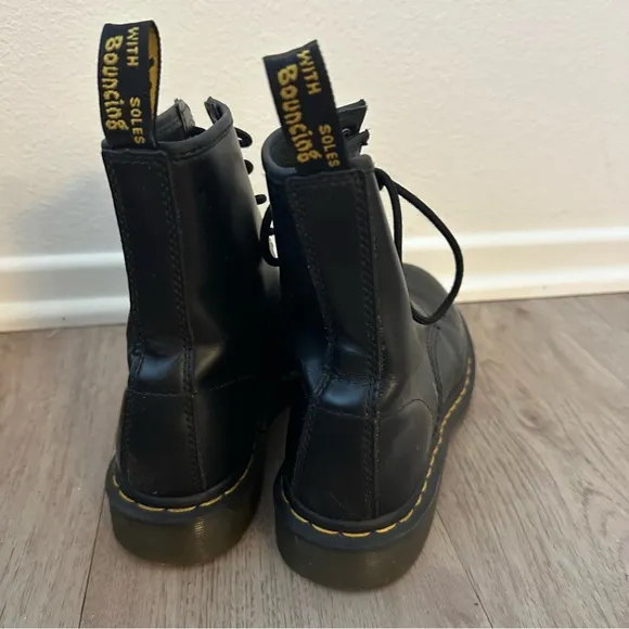 Dr. Martens 1460 Airwear Black Leather