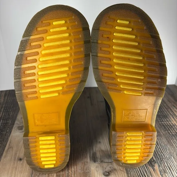 Dr. Martens Boots Mens 8 Steel Toe Safety Slip Resistant Leather Utility Laces