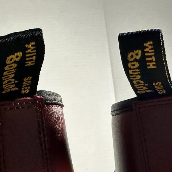 Dr. Martens Burgundy AW004 Boots M-7. L-8