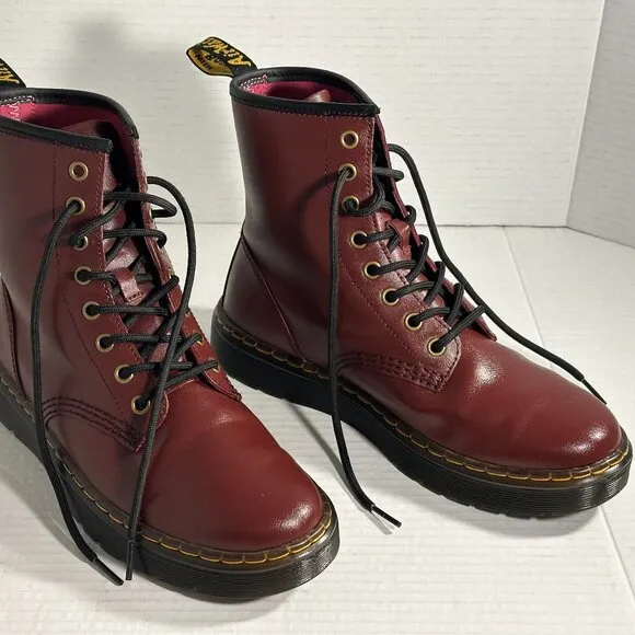 Dr. Martens Burgundy AW004 Boots M-7. L-8