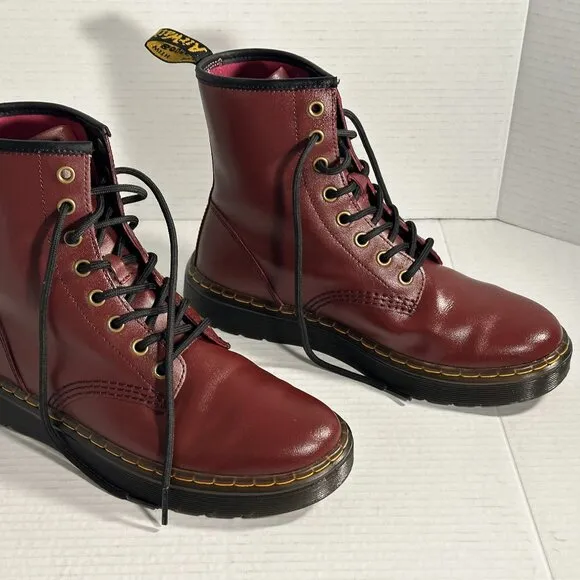Dr. Martens Burgundy AW004 Boots M-7. L-8