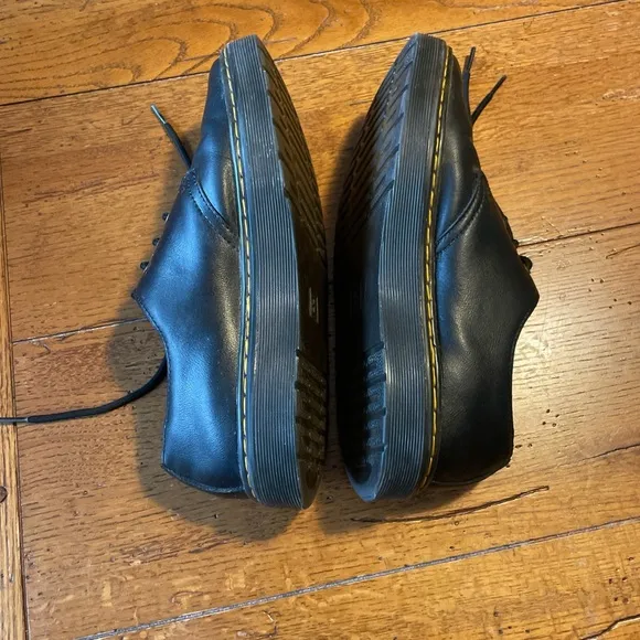 Dr Martens Classic Black Leather Women’s Shoes