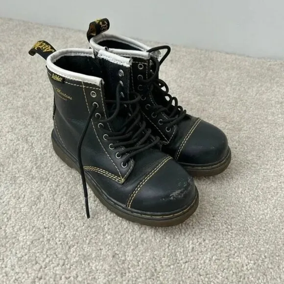 Dr martens kids boots black