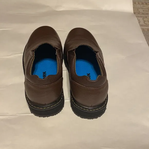 Dr Scholls WORK SHOES SIZE 7.5M  BROWN COLOR