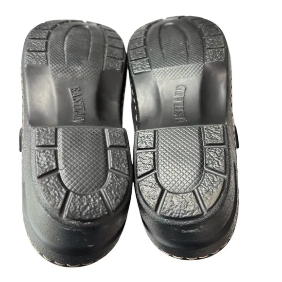 Eastland Mae Black Leather Clog Mule Shoe Sz 8 Style 3889-01 Slip On Comfort NEW