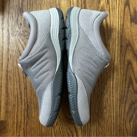 Easy Spirit Women’s Bestrong Walking Shoes in grey, size 7 NWT