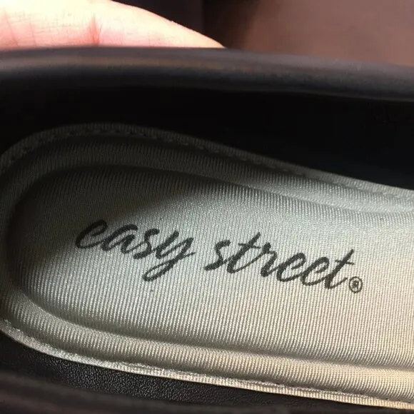 easy Street Leather Comfort Pumps 8.5WW