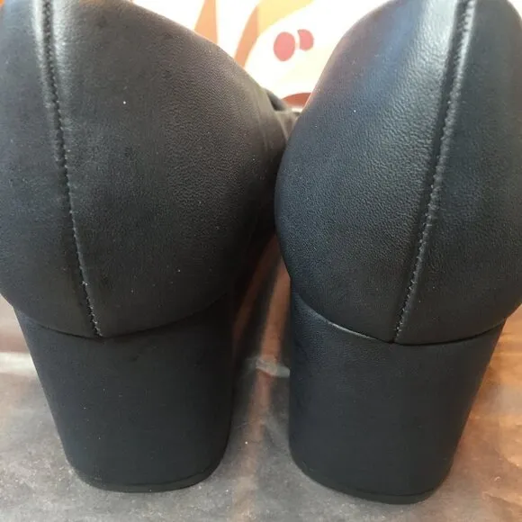 easy Street Leather Comfort Pumps 8.5WW