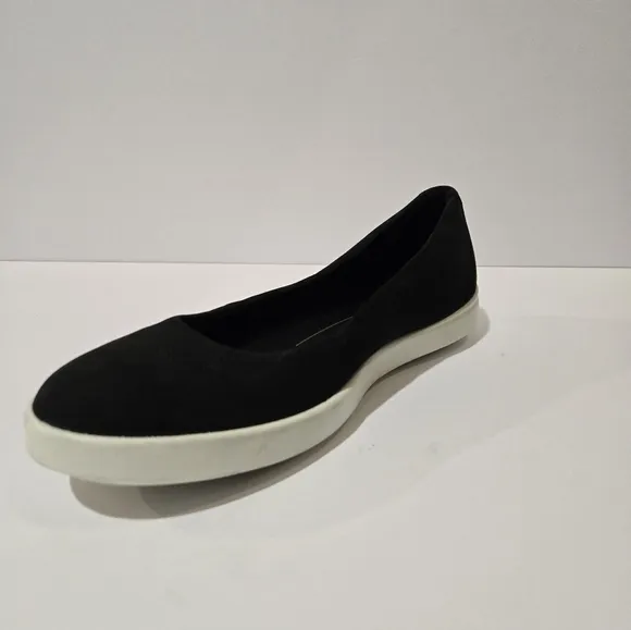 Ecco Barrentz Ballet Flat Shoes 6.5