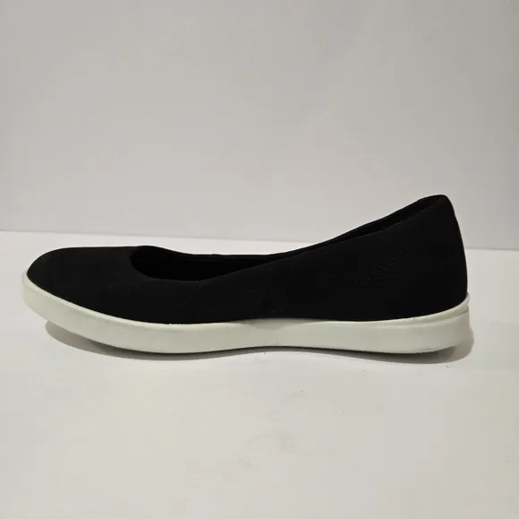 Ecco Barrentz Ballet Flat Shoes 6.5
