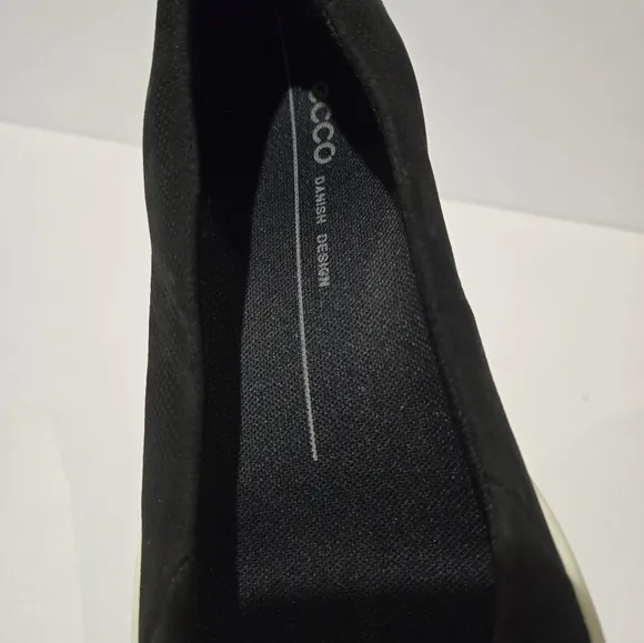 Ecco Barrentz Ballet Flat Shoes 6.5
