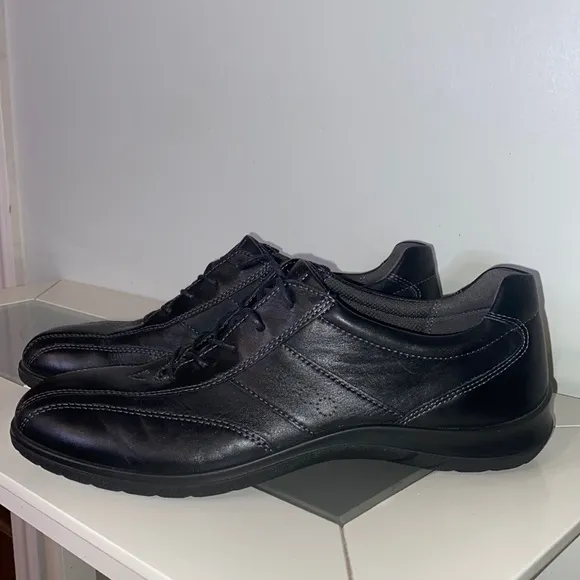 ECCO 'Sky Tie' Black Leather Comfort Sneakers Walking Shoes-Sz 42 (US 11-11.5)