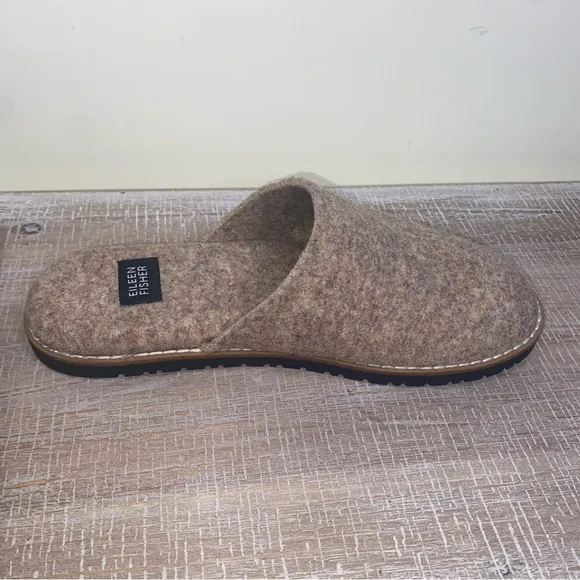 Eileen Fisher Women's Slippers Barley Felt Round Toe Slip On Soft-Size 7- EUC