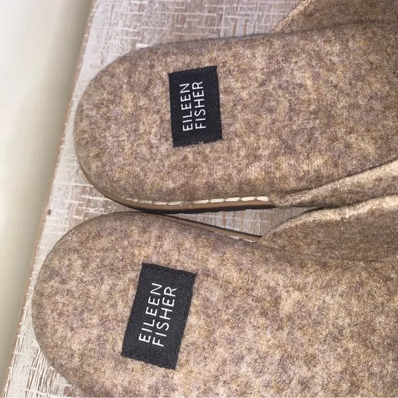 Eileen Fisher Women's Slippers Barley Felt Round Toe Slip On Soft-Size 7- EUC