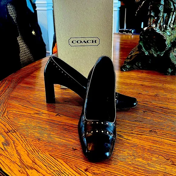 🎀EUC InBox ElegantCoachDark Brown&amp;Tan leather shoeS:7.5MClassic&amp;back in Style