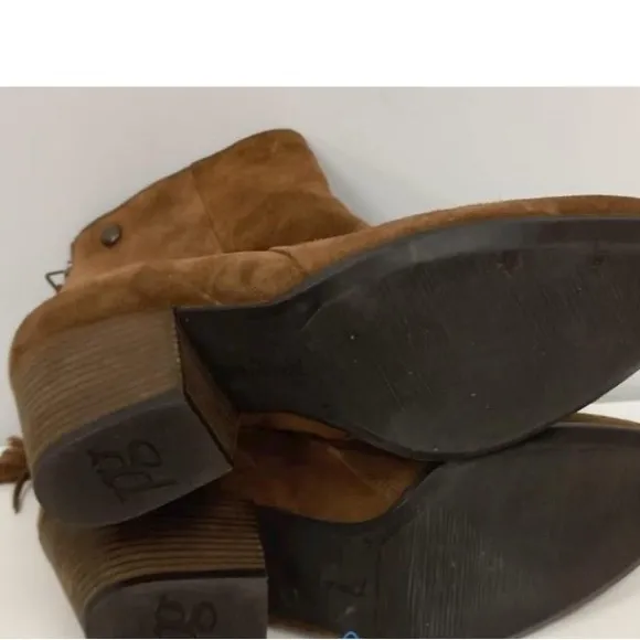 EUC Paul Green US 7M (UK 4.5) Suede brown booties  cuban heel &amp; tassle zip pull