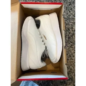 EUC Puma Turino Stacked White SoftFoam  Optimal Comfort Sneakers Shoes 7.5