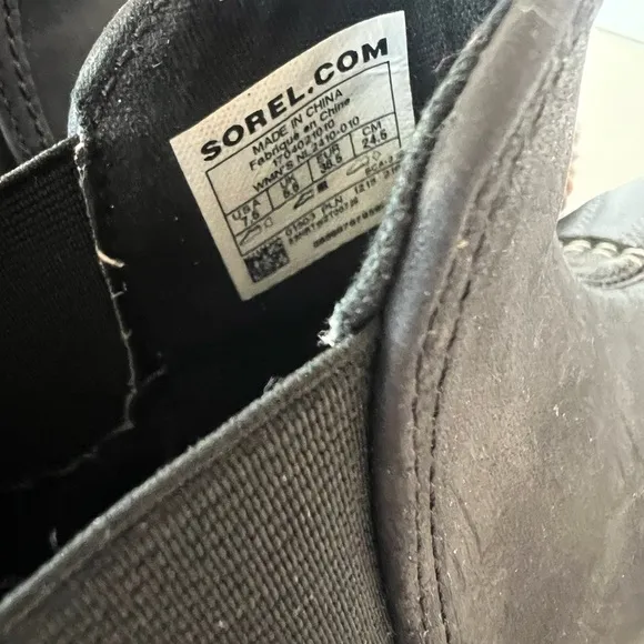 EUC Sorel Out &amp; About Chelsea Women’s Waterproof Snow Boots, Size 7.5