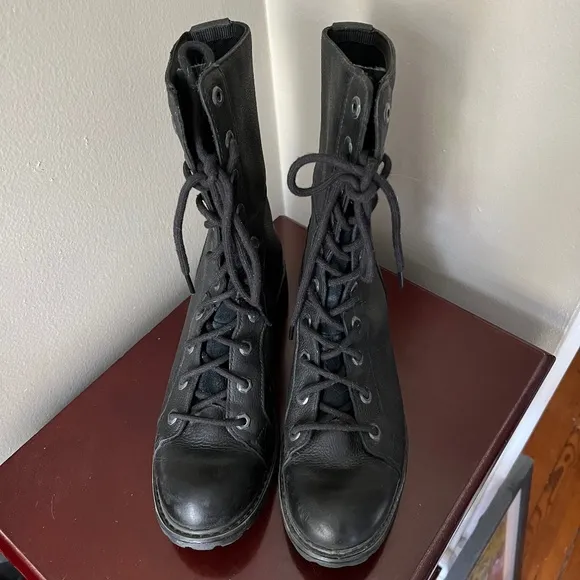 EUC Timberland Stoddard Waterproof Tall Biker Boots Women's A128L