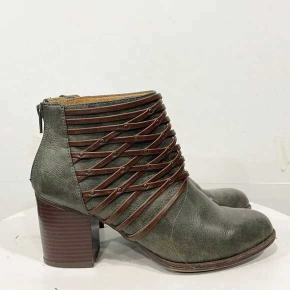 Euro By Sofft Ankle Sola Women Comfort Leather Studded Moto shoes boots 8M