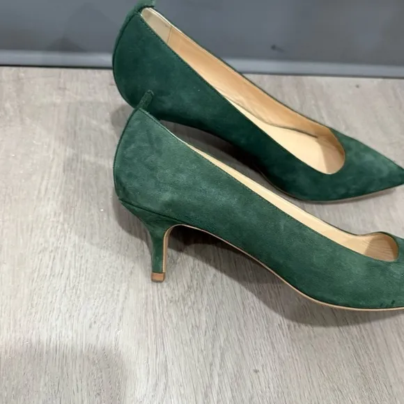 Everlane Heels The Editor Kitten Heel in Green Suede