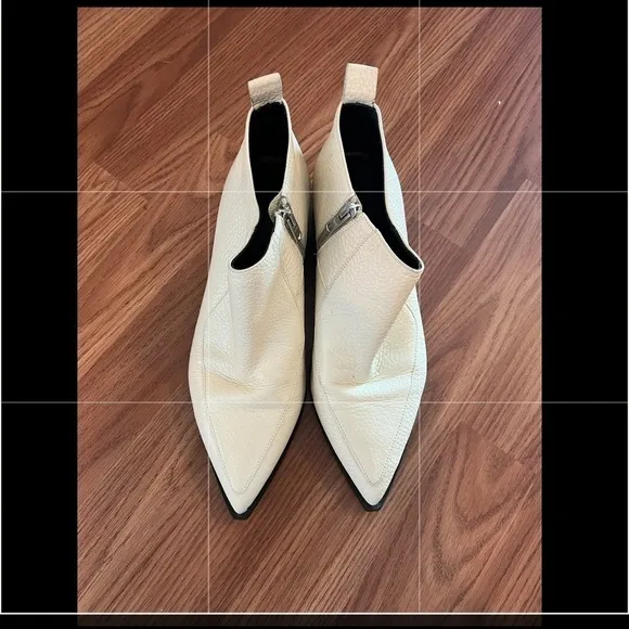 EVERLANE Leather Ankle Boots In Ecru