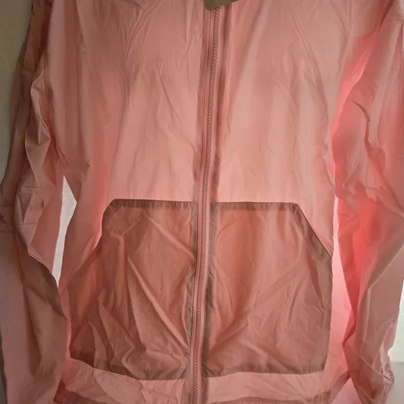 Fabletics Oversized Flyweight Windbreaker in &quot;Pretty Pink&quot; Size L