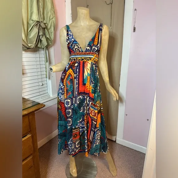 FARM RIO Tiles Flowy Print V-neck Dress