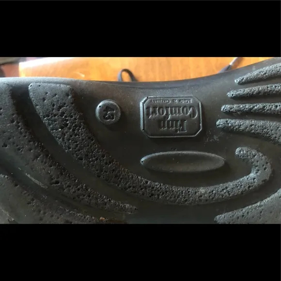 FINN COMFORT black patent leather lace up shoes