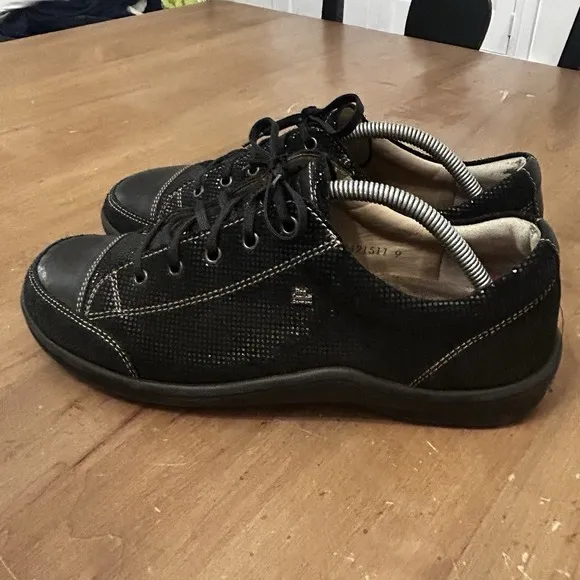 finn comfort soho womens 9 shoes black leather comfort walking sneakers Metallic