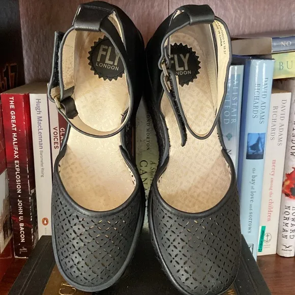 FLY London Etic Black Leather Wedge Espadrille Sandal Women's Size 6.5 - 7
