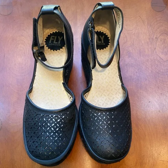 FLY London Etic Black Leather Wedge Espadrille Sandal Women's Size 6.5 - 7