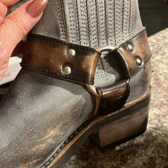 Free Bird steel blue and Brown harness Ankle 🥾